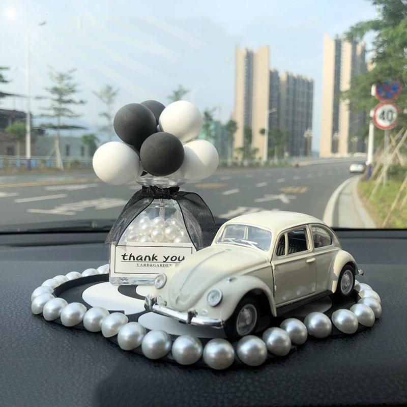 Automobile Perfume Table Accents: Cute Aromatherapy Car Interior Ornamentation