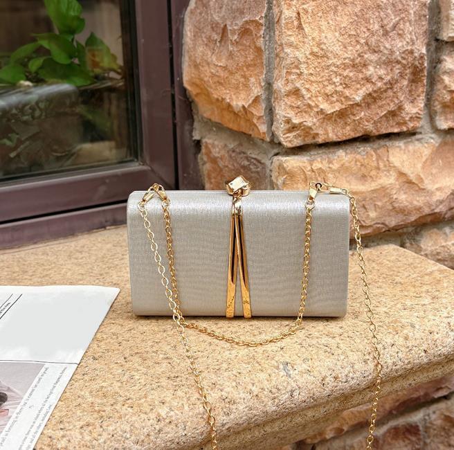 

Ladies Dinner Bag Fashion Delicate Clutch Bag Chain Crossbody Wedding Party Banquet Clutch Handbag Woman Torebka Luksusowe Marki срібний