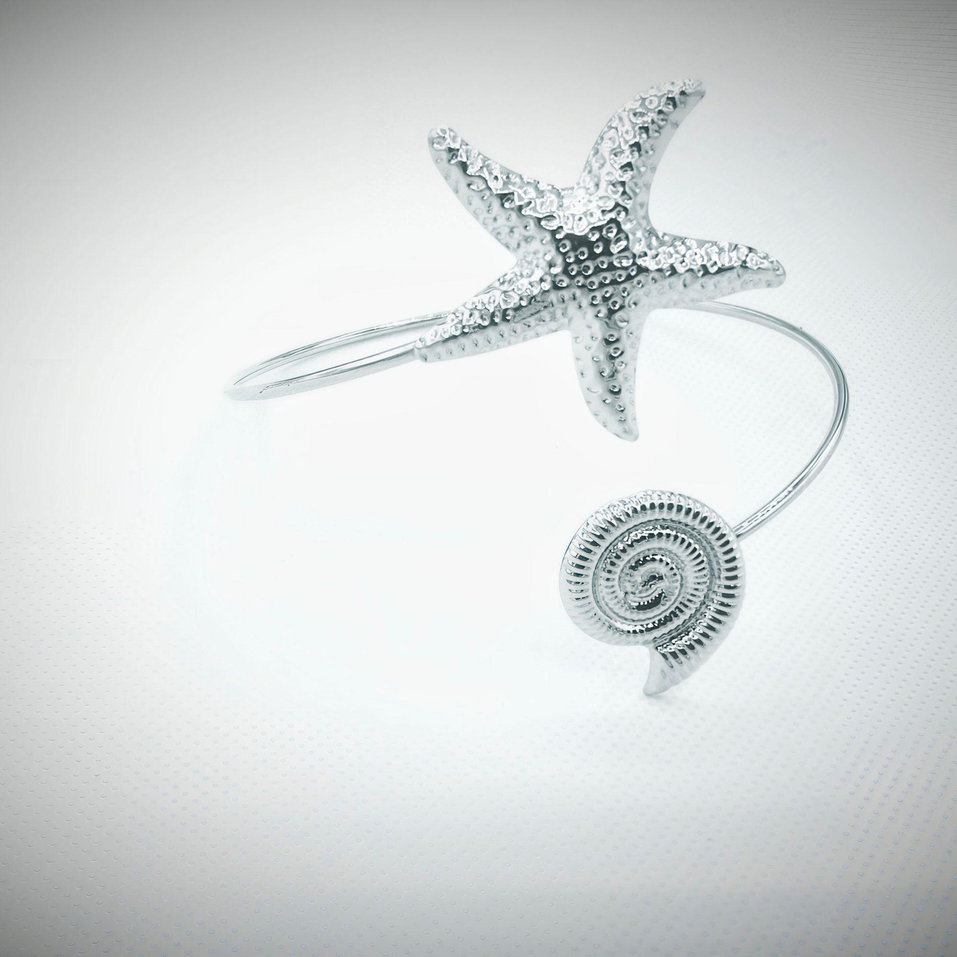 Gold Starfish Open Bracelet - Adjustable Ocean Series High-End Design