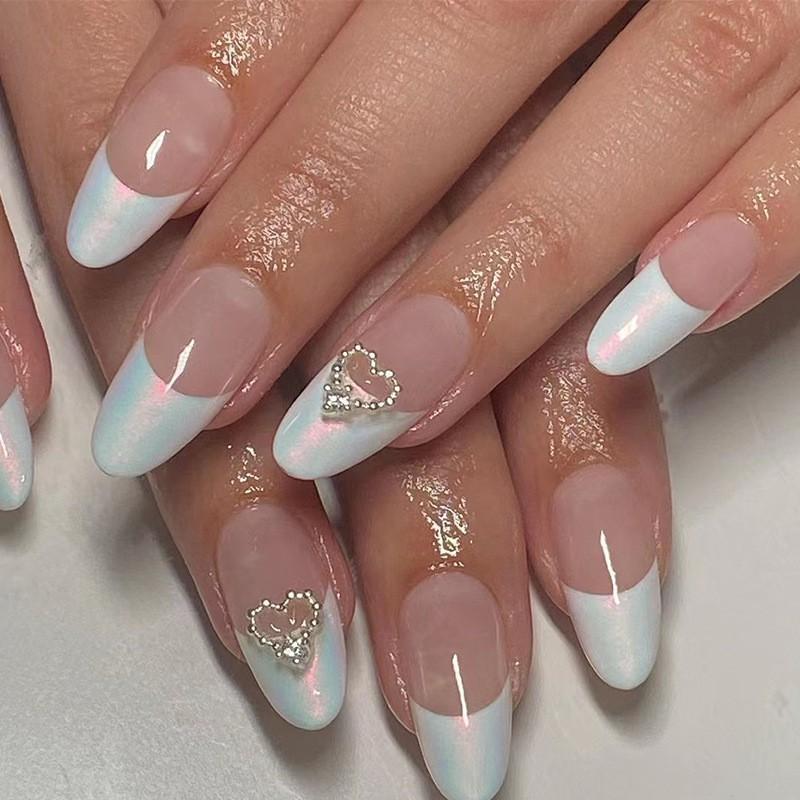 

Wearing Nail Patches White French Style Wearable Stickers Three-dimensional Silver Heart-shaped Finished Product Detachable