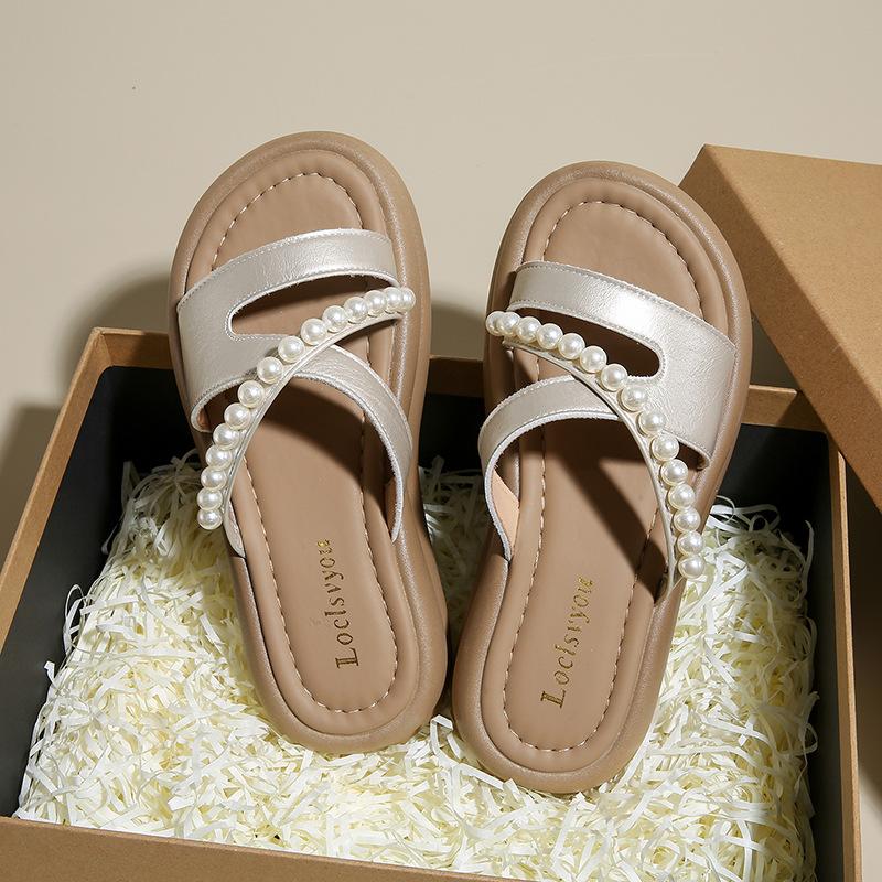 Cool slippers summer wear 22 new thick-soled beach sandals pearl with skirt
