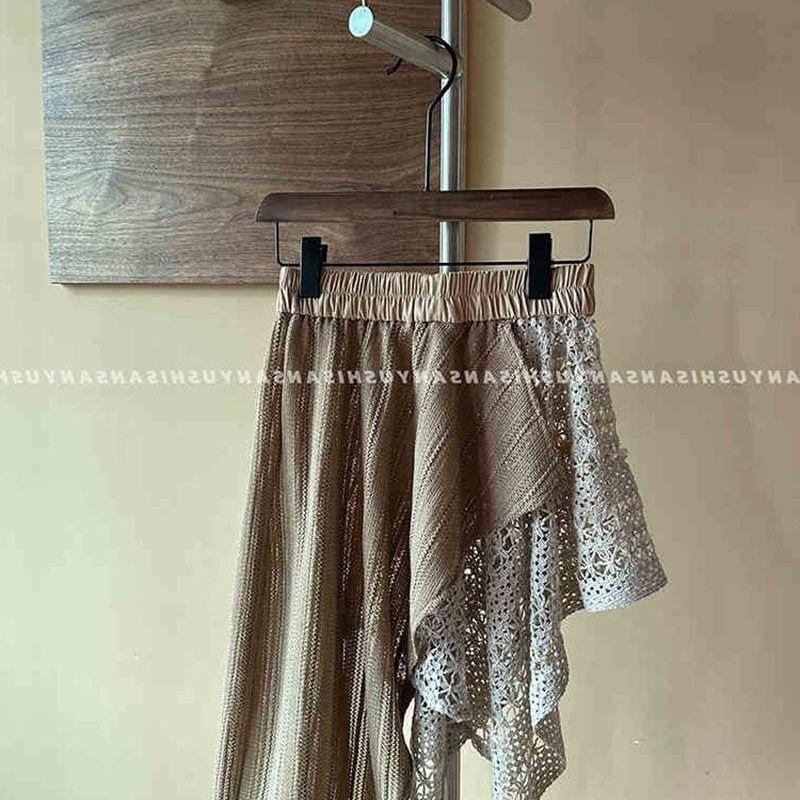 Early Autumn Retro Ruffle A-line Knit Skirt for Women - High Waist, Slimming, Layered Design