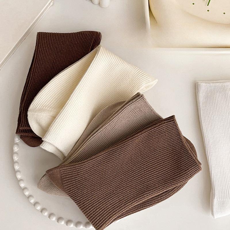 Female Spring and Autumn Solid Color Loose Mouth In The Tube Pile Pile Cotton Socks
