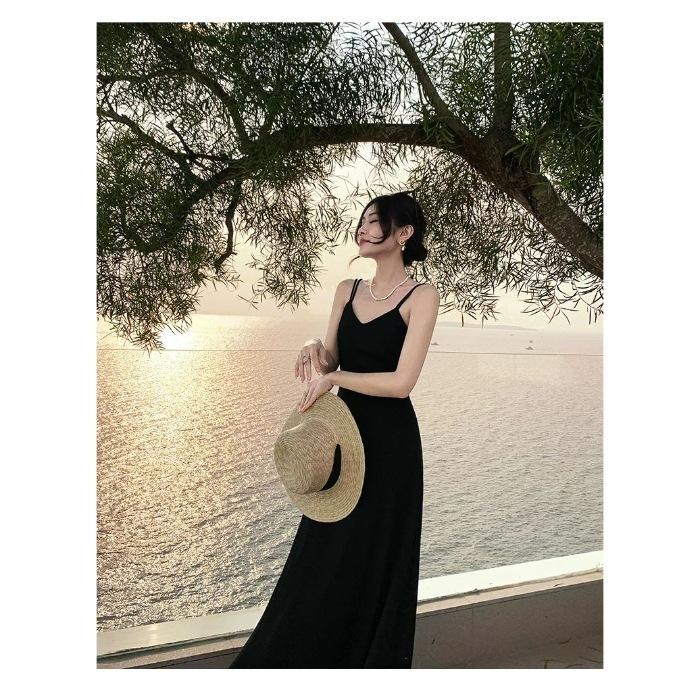 The original version is made of Sanya Travel and Vacation, and the seaside black beach dress halter dress suspender dress dress women