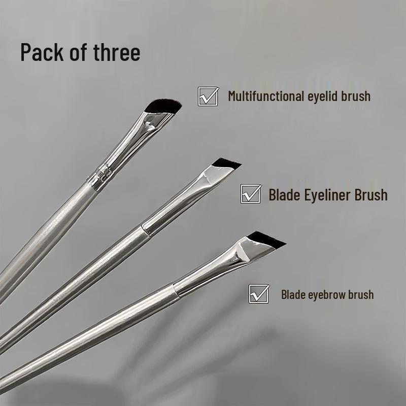 

Набор скошенных кистей для подводки: Плоская серповидная кисть, трехкомпонентная для начинающих и детального нанесения на нижние ресницы