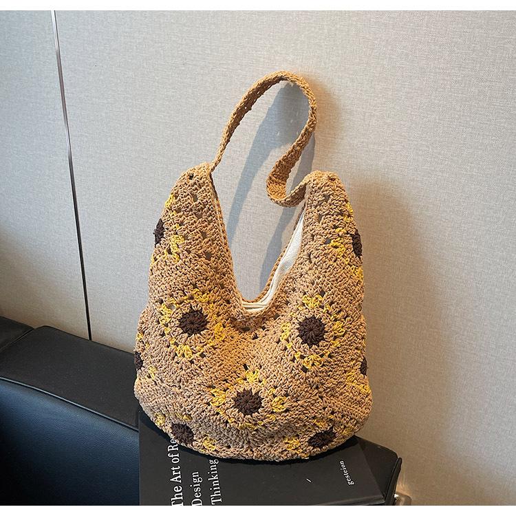 Large capacity woven bag new hook flower shoulder bag hollow cotton thread beach bag vacation tote bag