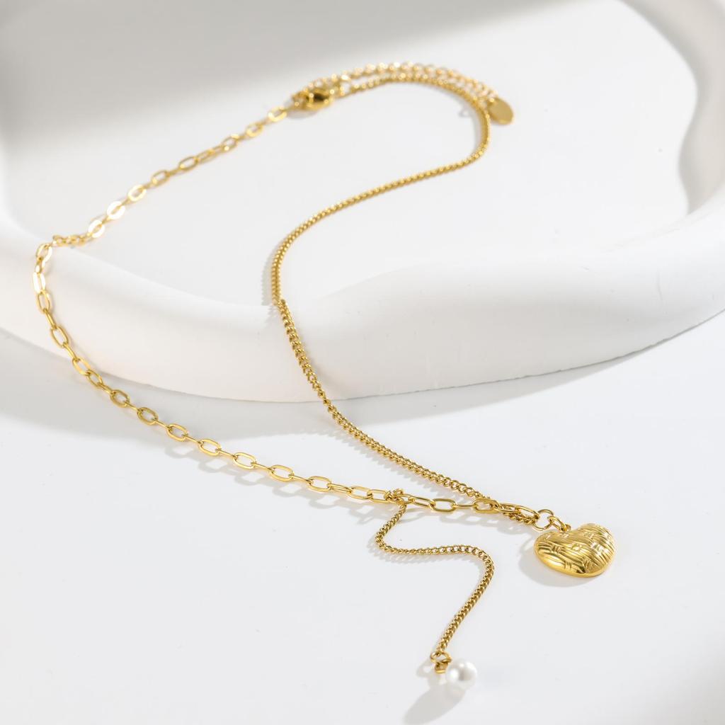 Titanium Steel Love Pendant Necklace Light Luxury Pearl Fringed Neck Chain Niche Design Clavicle Chain Jewelry