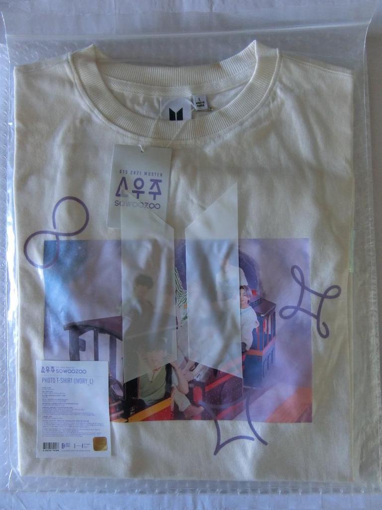[USED] BTS SOWOOZOO PHOTO T-SHIRT