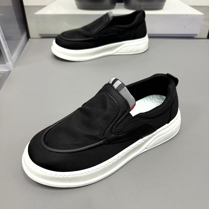 Breathable and Comfortable Men's Shoes, One-piece Soft-soled Casual Shoes, Versatile Men's Canvas Shoes for All Occasions