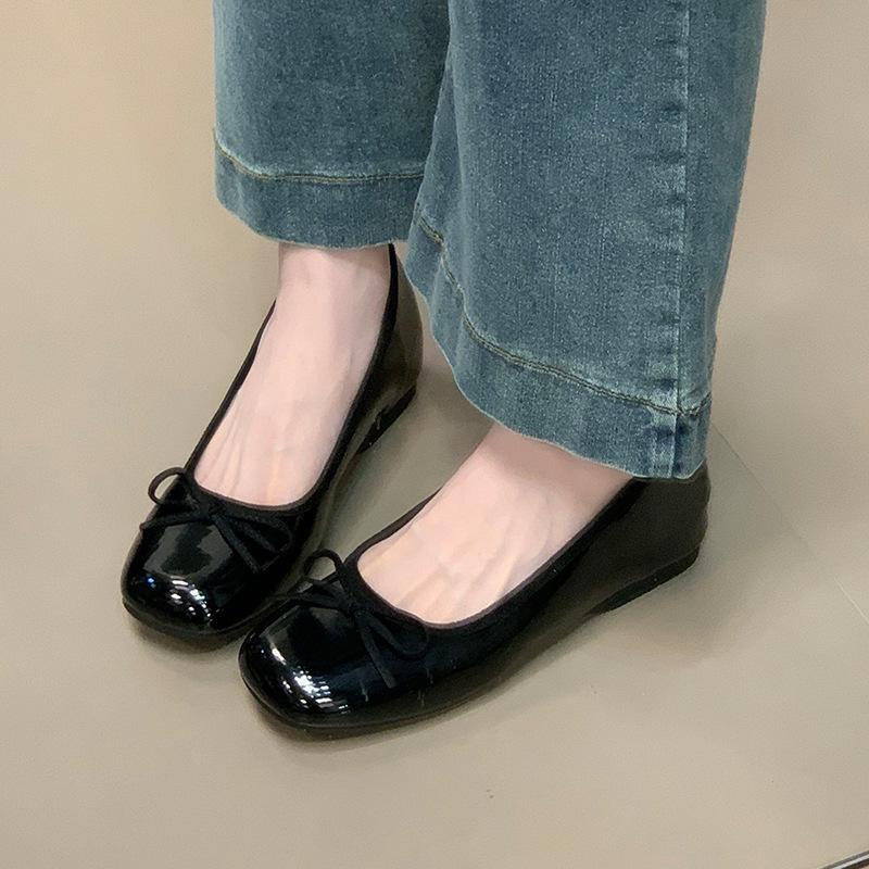 Bow patent leather single shoes versatile with skirts, evening shoes inner height increase, small leather shoes, shallow mouth women's shoes