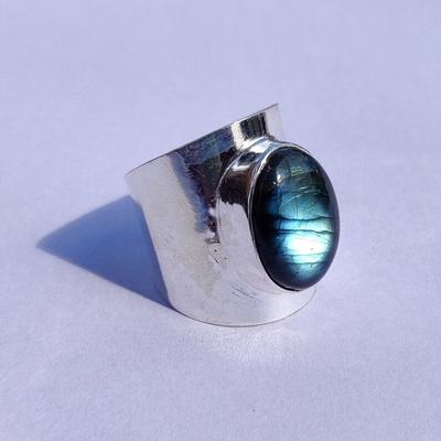 Labradorite Ring, Bezel Ring, Handmade Ring, 925 Silver Ring, Statement Ring, Gemstone Ring, Birthstone Ring, Oval Ring