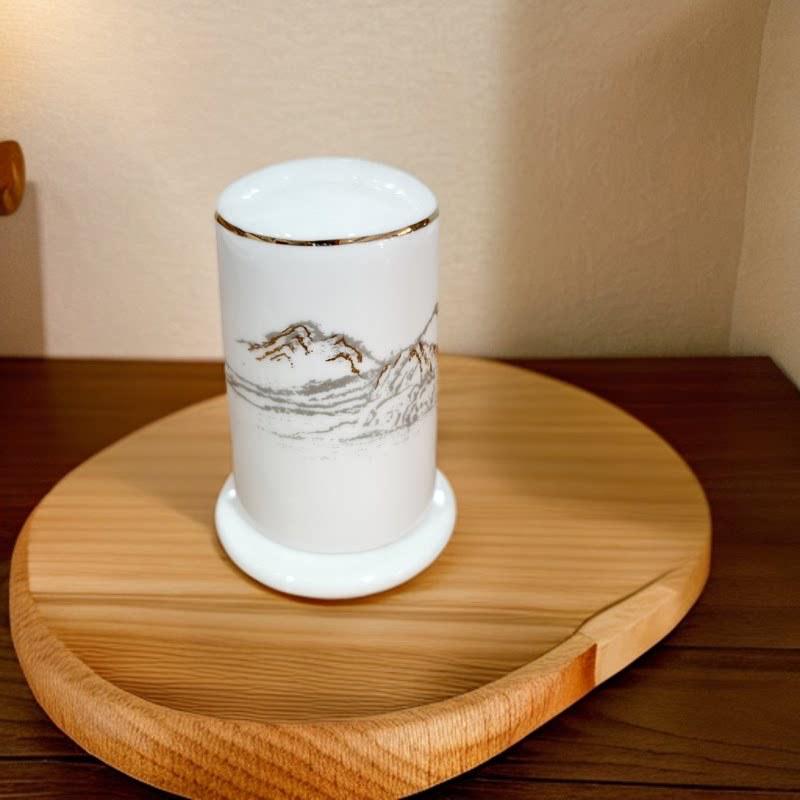 Luxury Gold Rim Bone China Tableware Set: Elegant Ceramic Plates, Bowls, and Dishes for Home and Hospitality Use