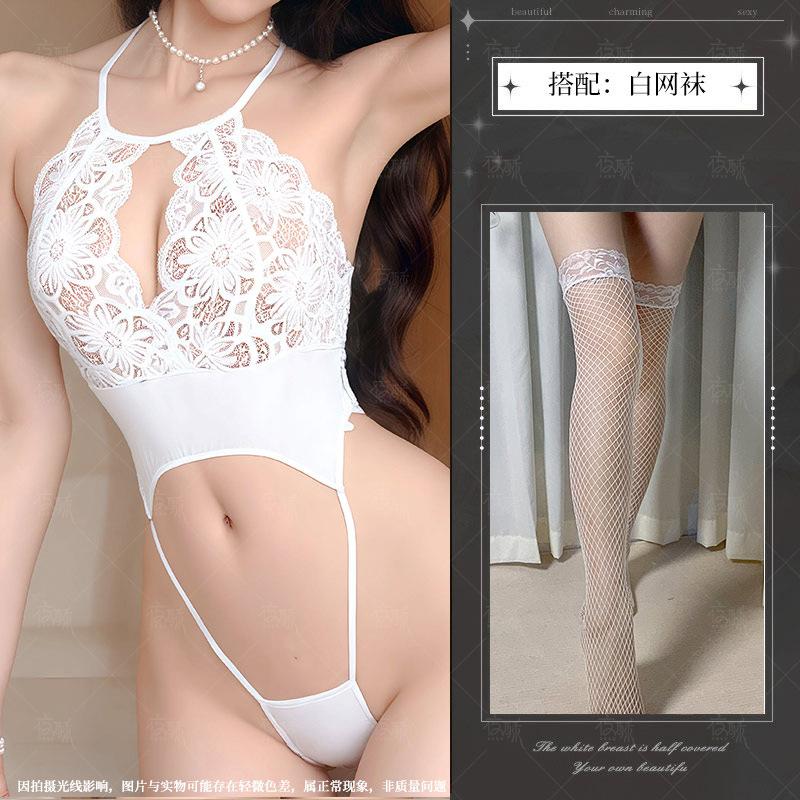 Sexy underwear, sexy pajamas, small breasts, shame onesie, female seduction, no transparent passion clothes on the bed