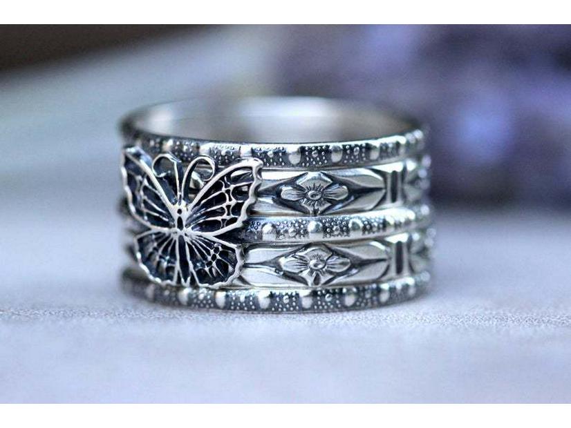 Vintage-inspiriertes stapelbares Schmetterlingsring-Set - 5-teiliges elegantes Design für Frauen