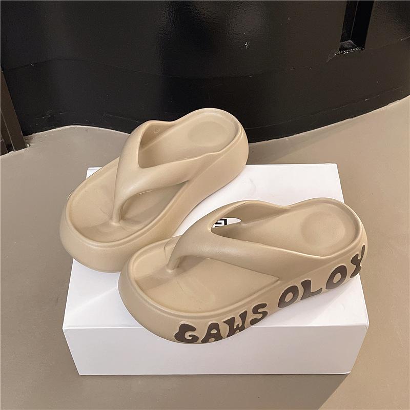 

Новые модные женские тапочки на платформе из ЭВА 2025 года, летние босоножки на танкетке с буквенным принтом, женские нескользящие пляжные шлепанцы с толстой подошвой 39-40 хаки