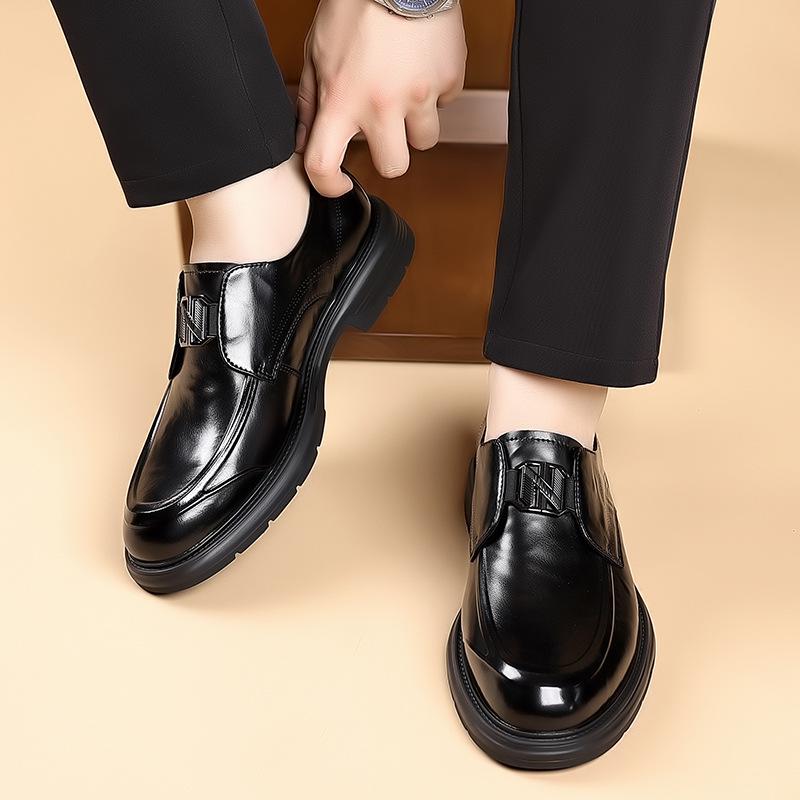 Autumn New Designer Leather Shoes for Men Soft Sole Fashion Casual Shoes Male High Quality Solid Color Dress Shoe Man