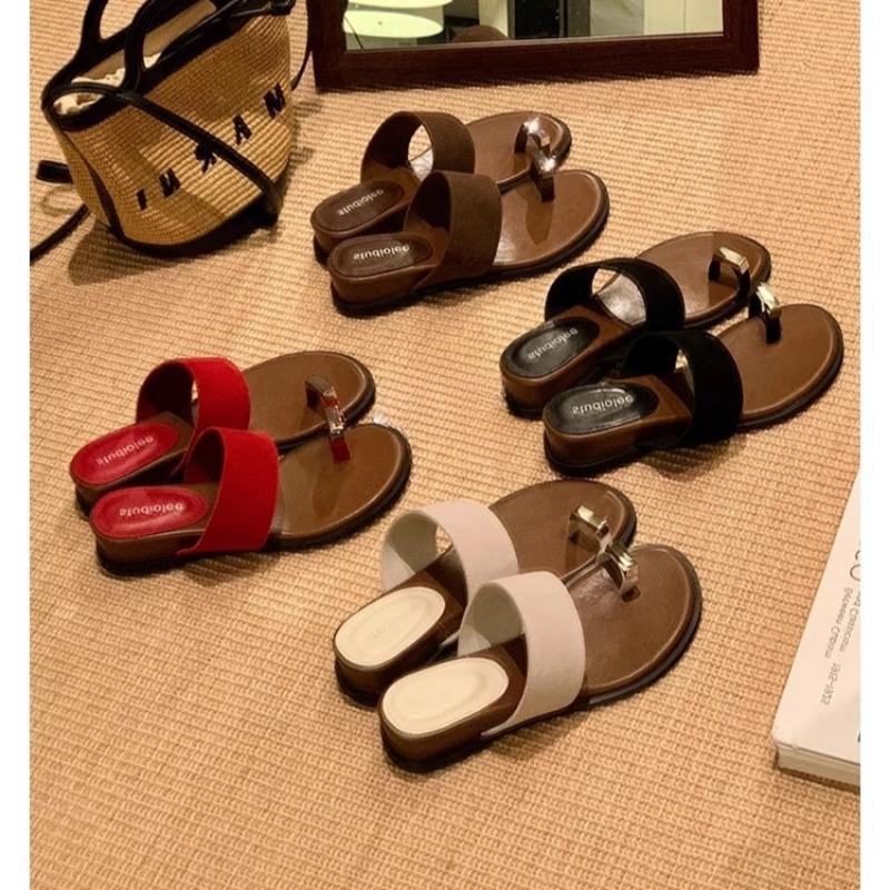 New Style of Women's Flat-bottomed Flip-flops with A V-neck for Height-increasing Shoes
