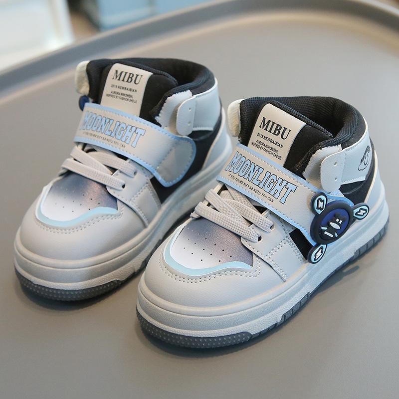 Children's Sports Shoes 2025 Spring and Autumn New Boys' Casual Shoes High-top Girls' Board Shoes Lightweight Soft-soled Baby Shoes List