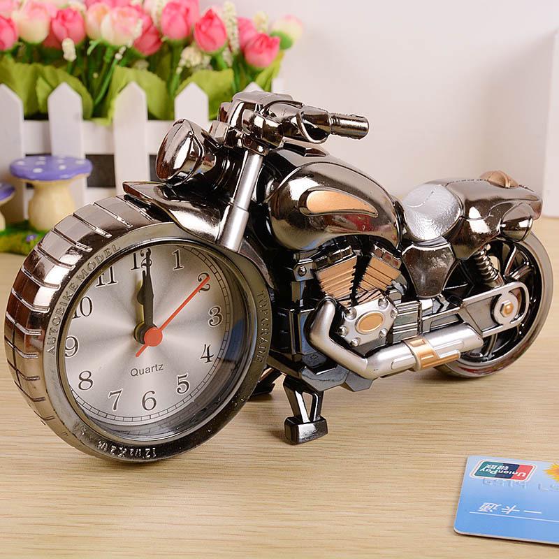Vintage Motorcycle Alarm Clock - Unique Locomotive Design, Perfect Birthday Gift for Students and Kids.