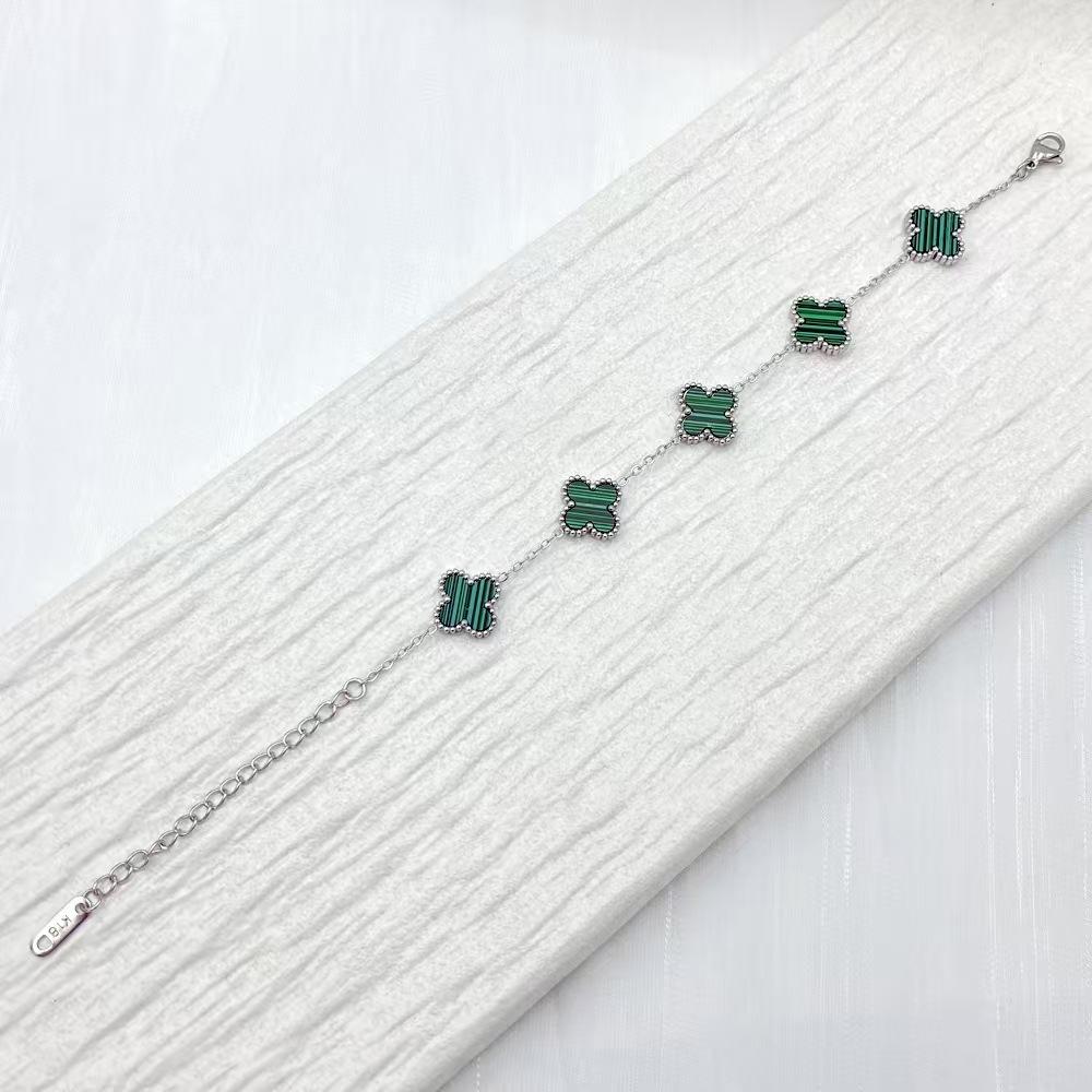 

Браслет Четырехлистный Клевер Двусторонний Титановая Сталь Не Теряет Цвет Пять Цветов Модный Простой и Универсальный Изящный Браслет 13mm