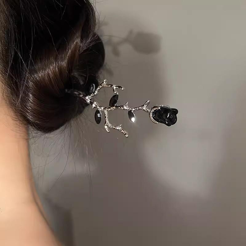 Vintage Metal Red Rose Flower Hairpins Women Elegant Texture New Chinese-style Chopstick Hair Stick Girls Hair Accessories Gifts