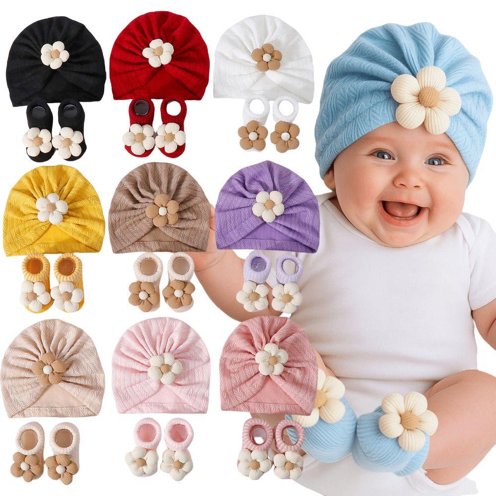 

Soft Cotton Baby Headscarf Hat Flower Hat Sock Set Infant Turban Hat Socks Set Newborn Supplies темно-рожевого кольору