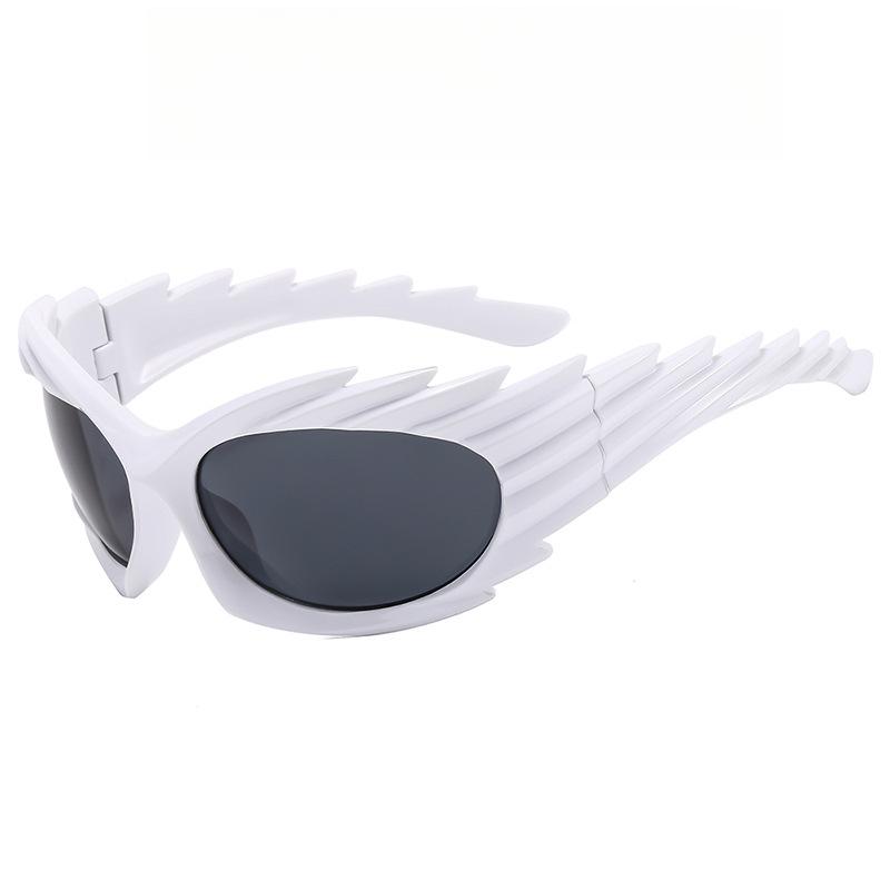 Fashion Wings Y2k Personality Ladies Sunglasses Cool Hip Hop Trend Suitable for Street Stage Party Accessories