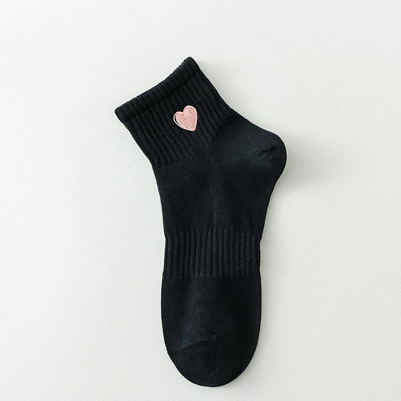 

Women s Spring and Summer Thin Love Embroidered Low Top Boneless Breathable Mid Tube Cotton Socks 1 pair чорний