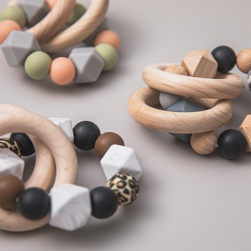 Baby Toys 1Pc Wooden Rattle Ring Teething Nursing Bracelets Bpa Free Silicone Bead Music Rattle Hanger Newborn Educational Toys