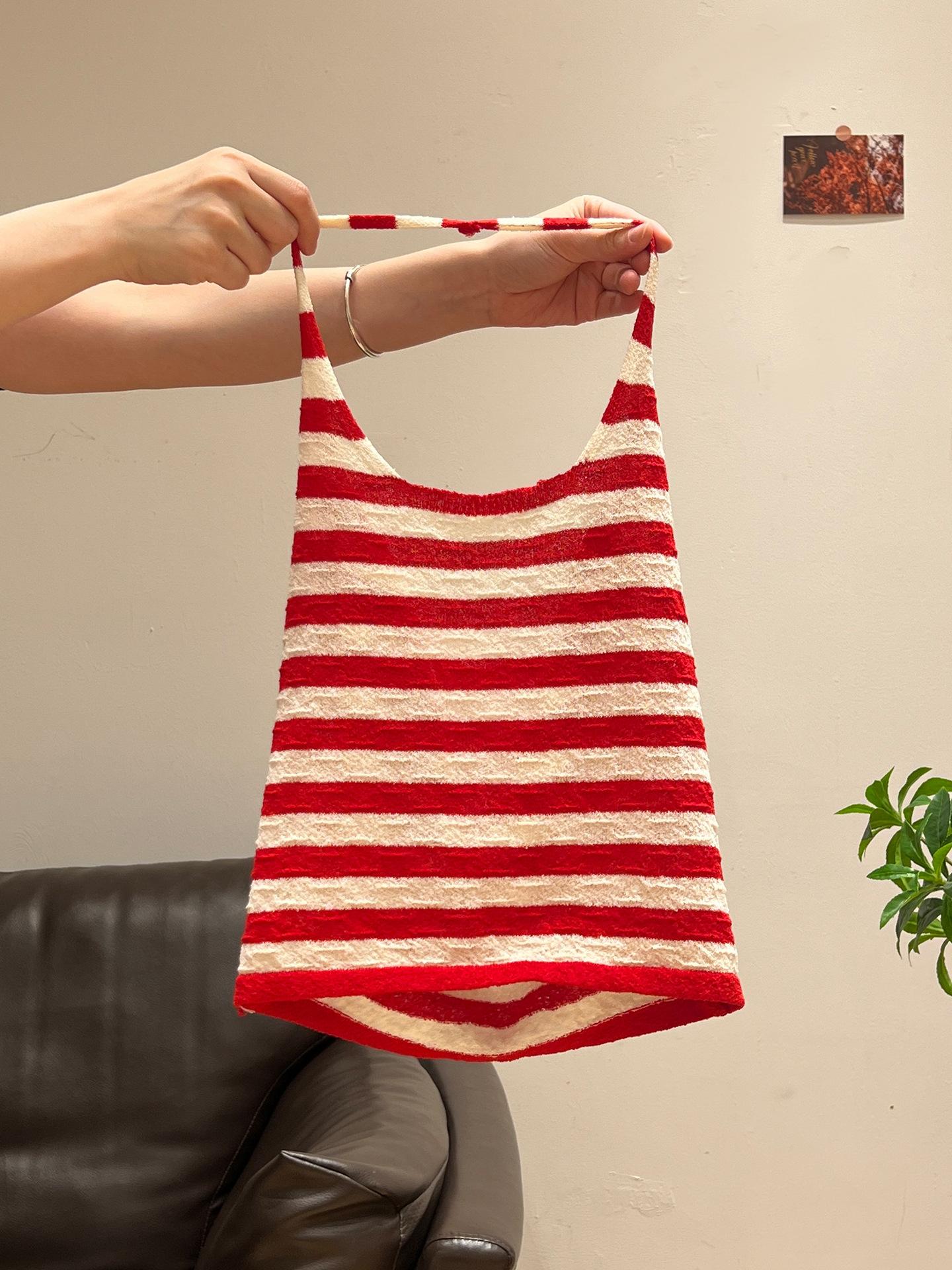 

Pure desire style Spice girl seaside wear with neck sling vest women s summer slim fit with striped halter top One size fits all