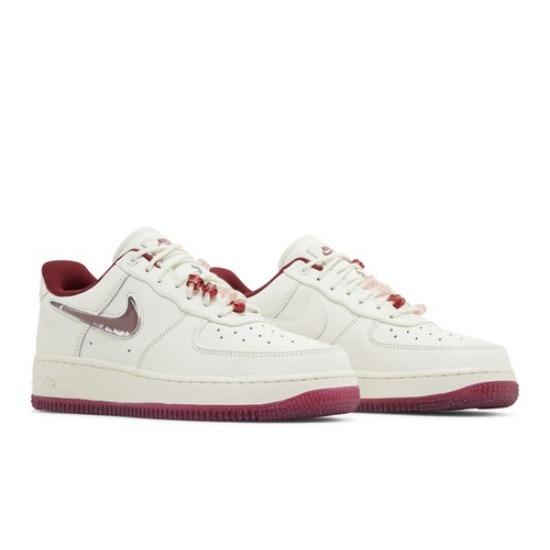 

Женские кроссовки Nike Air Force 1 Low ко Дню святого Валентина FZ5068-161 EU 35.5 красный