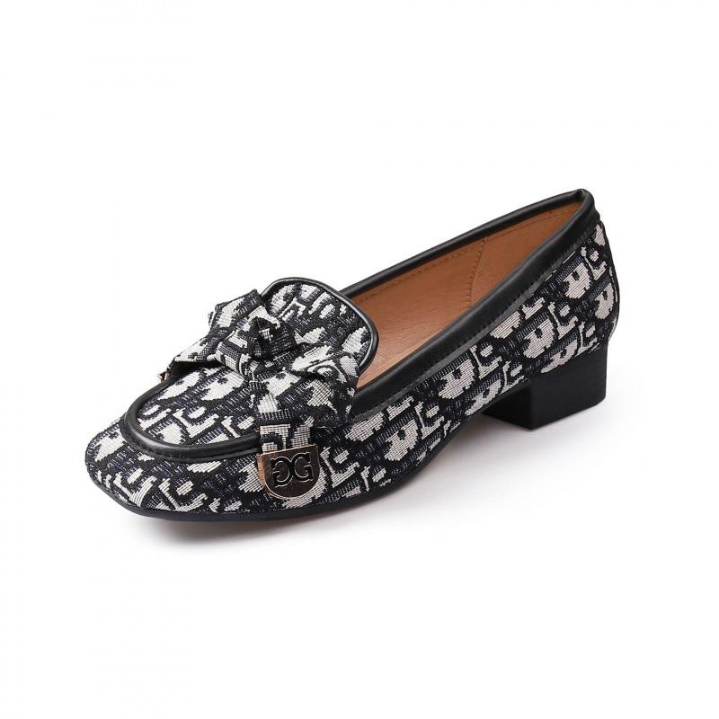 Versatile square head soft-soled Doudou shoes women's new flat-soled single shoes women's one-pedal women's shoes