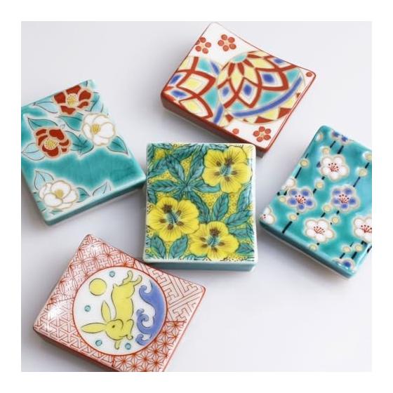 Kutani Ware Chopstick Rests - Hand-Painted Japanese Porcelain with Pouch - Elegant Tableware for Gifts and Home Decor
