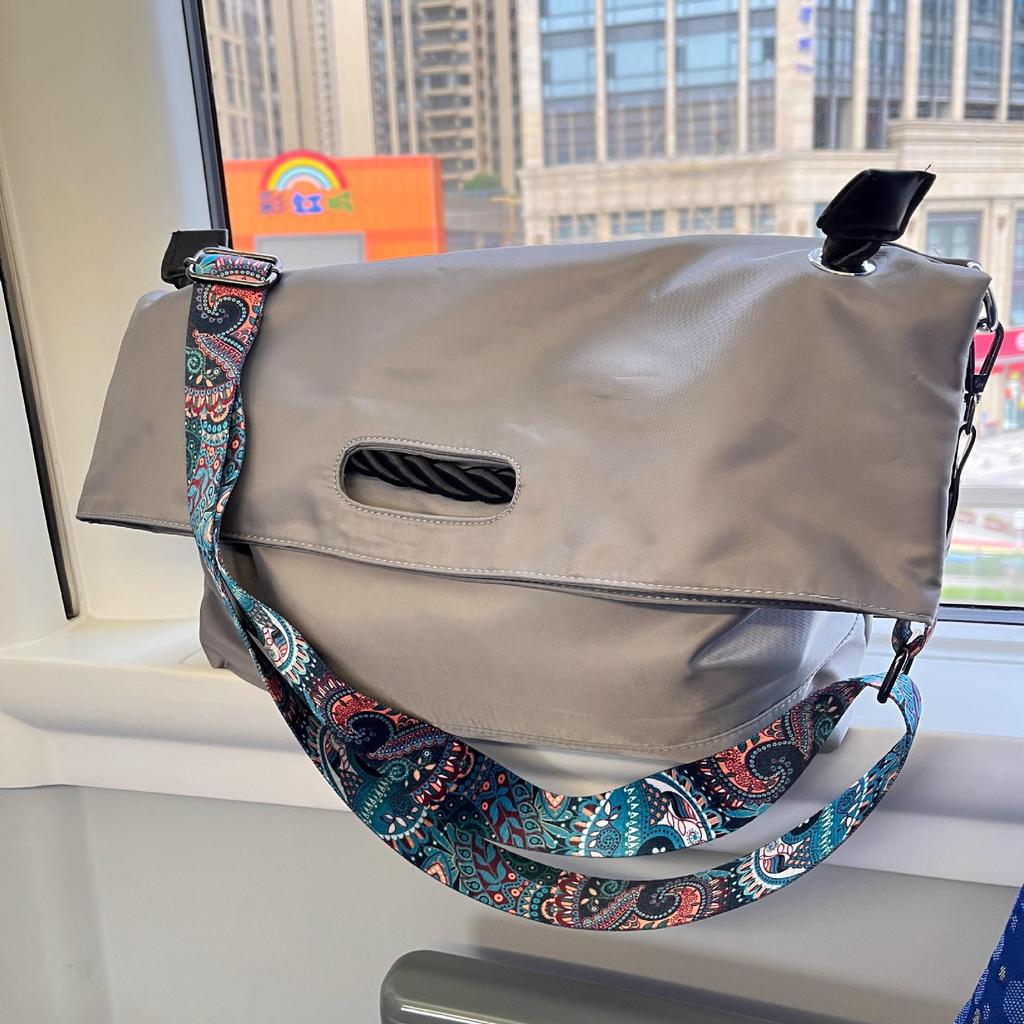 Men's Black High-End Large Capacity Tote & Crossbody Sports Bag