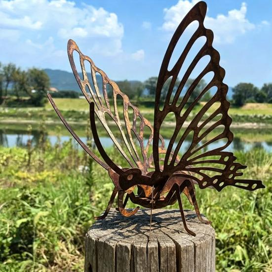 Rusty Butterfly Garden Ornament, Hollow Out Butterfly Silhouette Lawn Decoration, Butterfly Yard Statues Pathway Signs for Outside Patio Yard Lawn