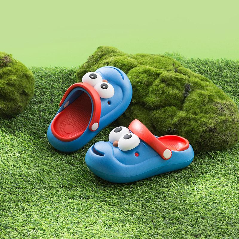 EVA Children's Slippers Boys and Girls Cute Big Eyes Cartoon  Medium Older Children Wear Soft-soled Cool Slippers