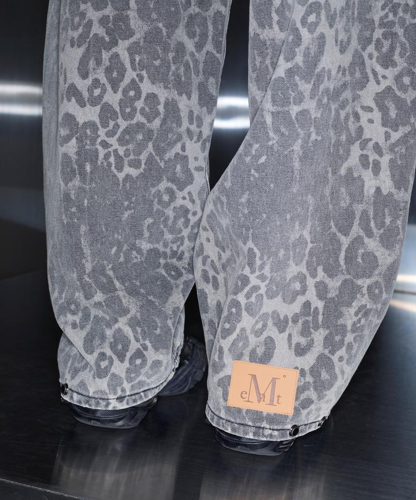 MUCENT Dit Snap Button Leopard Wide Pants