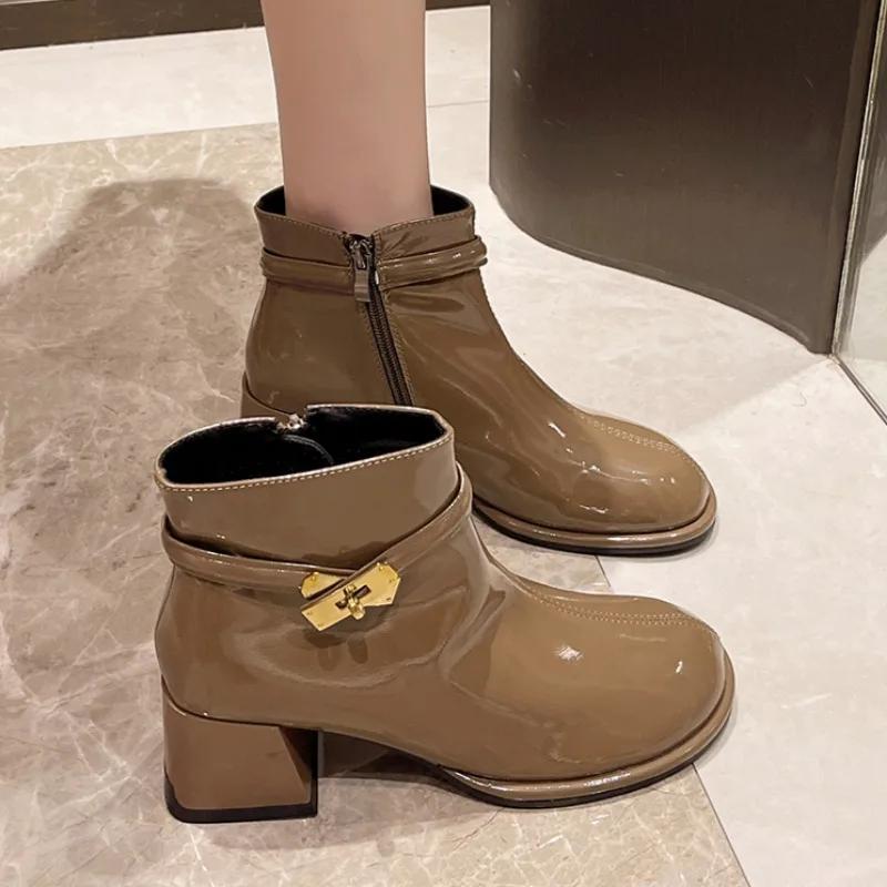 2024 Autumn and Winter New High Heel Women's Boots Fashion Belt Buckle Brand Designer Shoes Casual Short Boots Botas Femininas