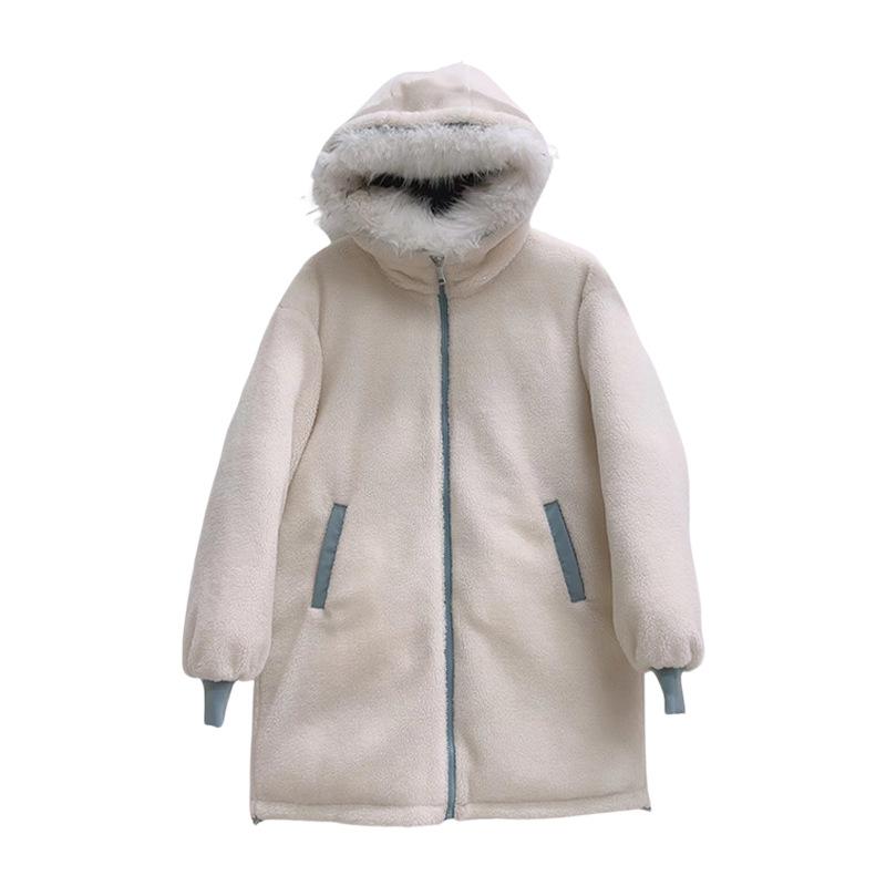 

Женская одежда на хлопковой подкладке утолщенная и теплая зимой. Хлопковая куртка с капюшоном и большим меховым воротником свободная и модная M