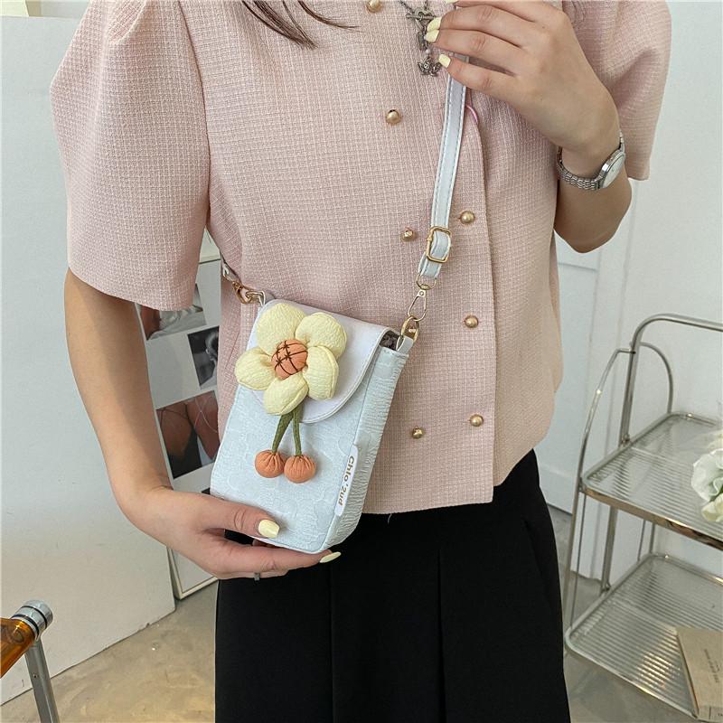 Foreign-style Flower Small Bag Women's 2025 Summer New Mini Shoulder Messenger Bag Fashionable and Cute Simple Mobile Phone Bag