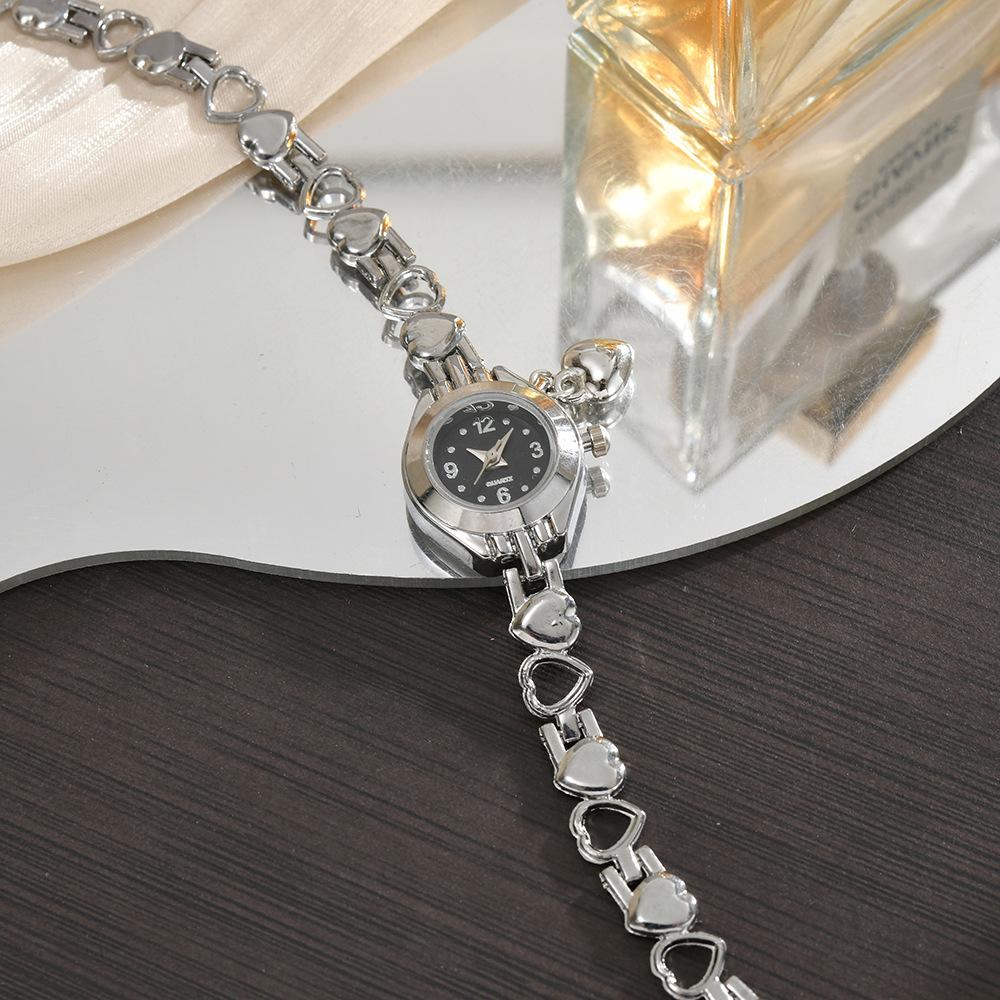 New Elegant Alloy Quartz Pendant Watch Bracelet Fashion Women's Watch Small Dial