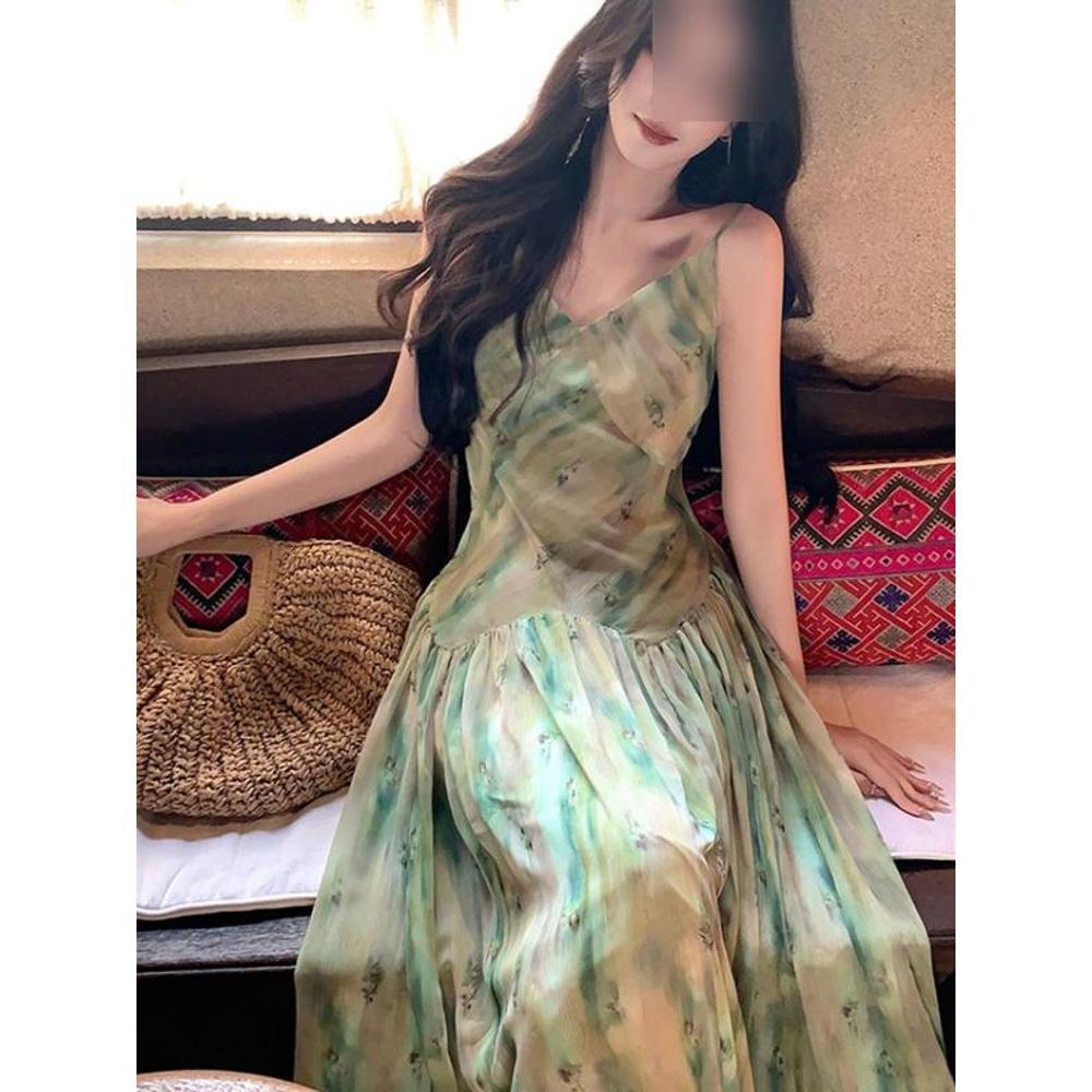 Green High-end Suspender Dress for Girls and Girls In Summer, New High-end Temperament, Waist Pinch and Thin Printed Long Skirt