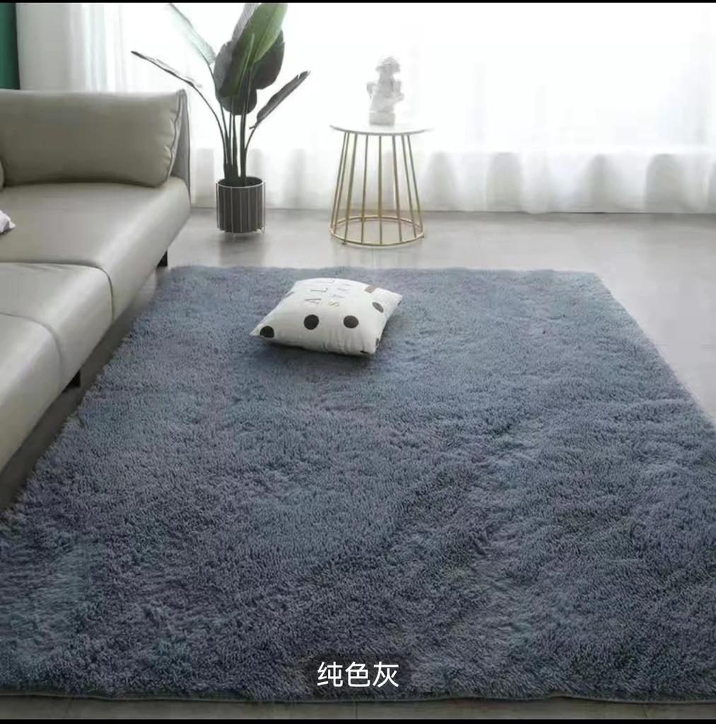 Ultra Soft Fluffy Shag Area Rug, Solid Color Polyester Carpet, Non-Slip Rubber Backing, Machine Made, Stain Resistant, For Livin