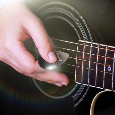 Plastic Guitar Picks with High-Sensitivity LED Light Musical Instrument Glowing Plectrum Portable for Bass Electric Guitarists