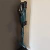Supporto per Aspirapolvere Makita - Montaggio a Parete Salvaspazio con Fori per Viti 4 X 5,5 mm, Elegante Soluzione per Riporre in Casa il Tuo Aspirapolvere, Ripiani Utili