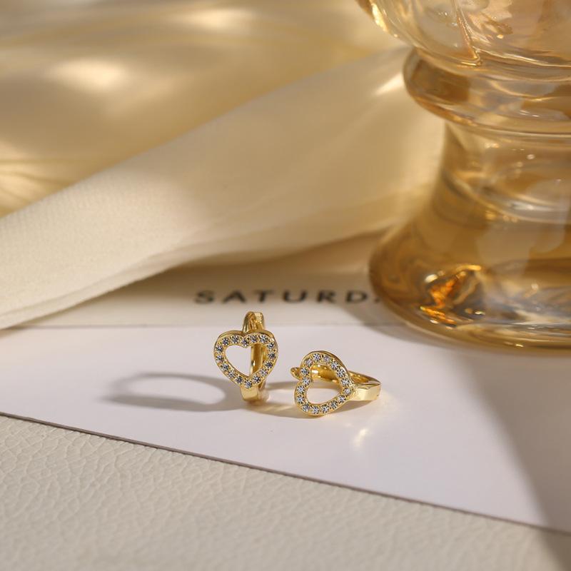 925 Silver Heart Hoop Earrings Temperament Simple Inlaid Zircon for Women Wedding Jewelry Accessories