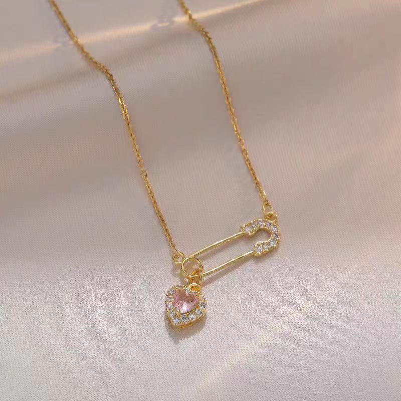 Light Luxury Zircon Pin Love Heart Copper Pendant With Stainless Steel Chain Necklace Clavicle Choker Jewelry