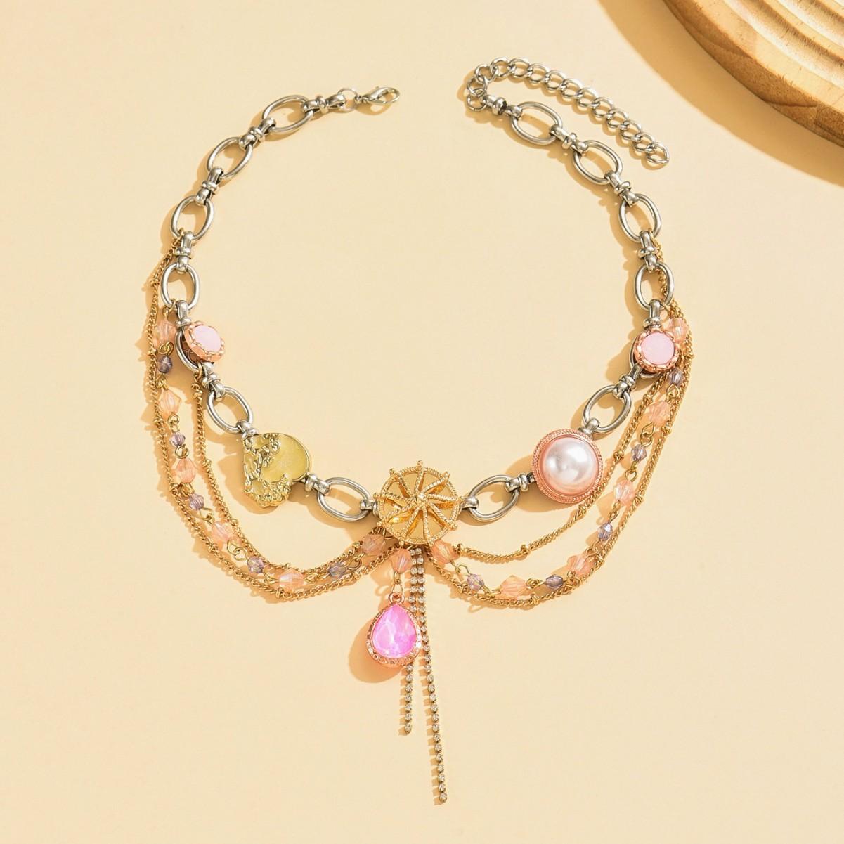 

Модне кольє для жіночих ювелірних виробів золотий