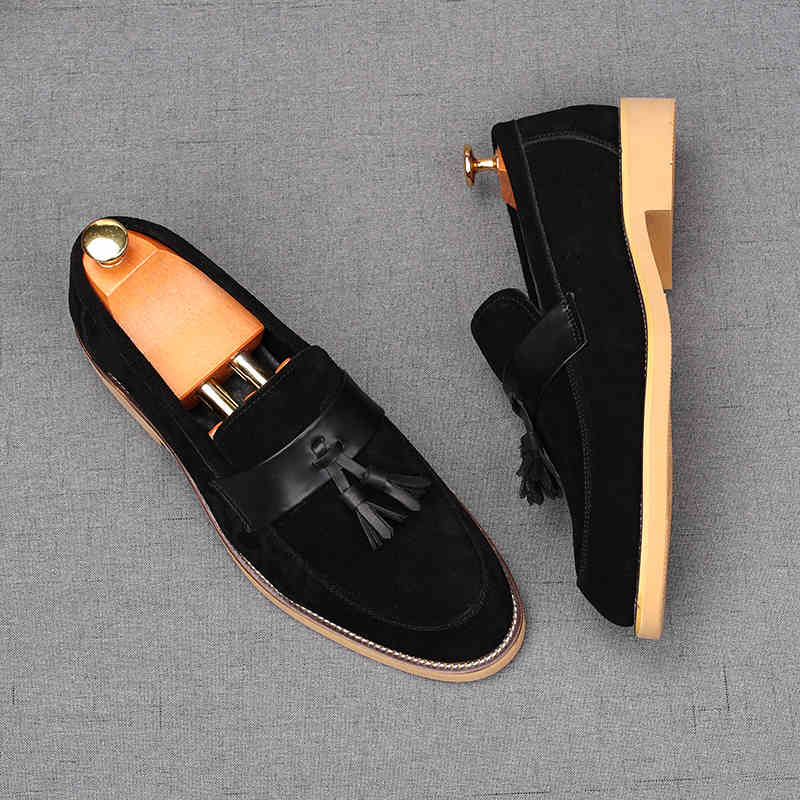 

Мода Мода Новые Мужские Заостренные Кисточки Замша Натуральная Кожа Балетки Дизайнер Мужской Выпускной Свадебное Платье Обувь 38