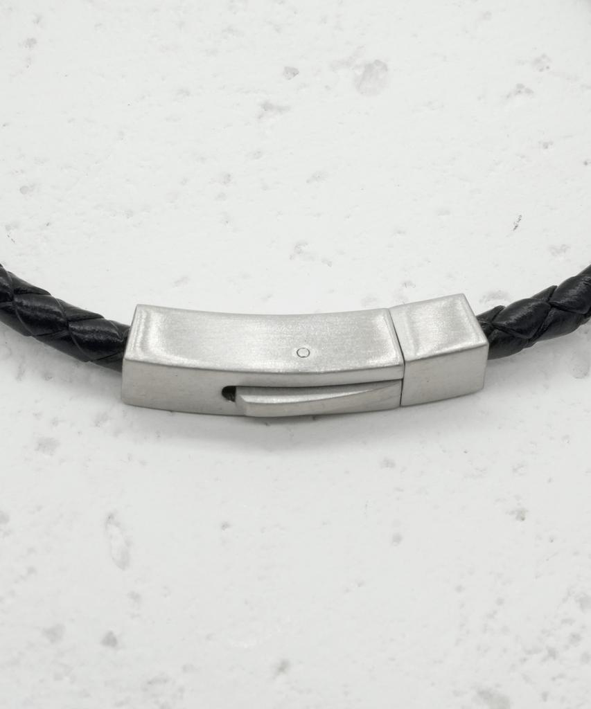 Iamj Simple Click Bar Leather Bracelet (2 Colors)